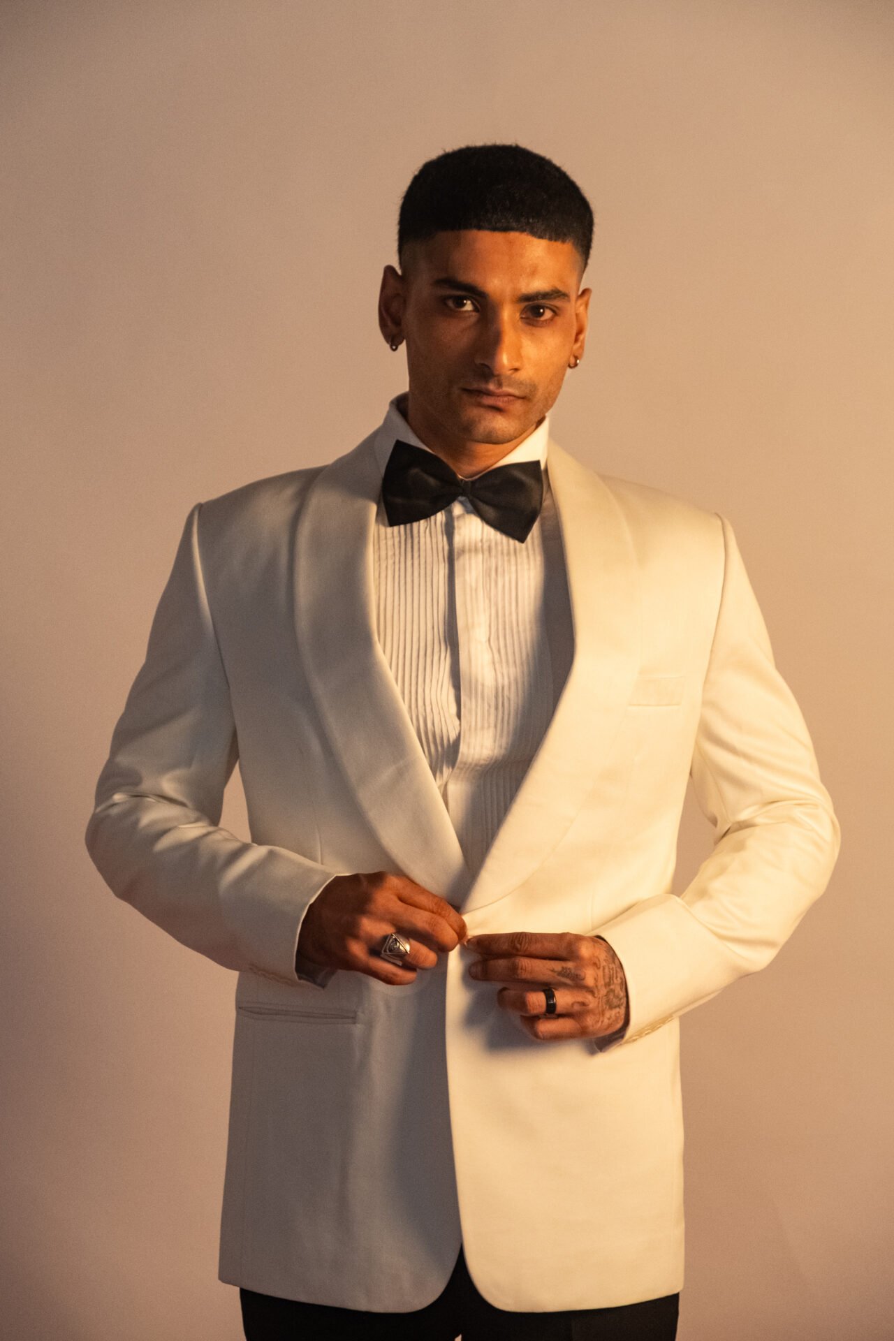 Classic White Shawl Lapel Tuxedo - Image 2